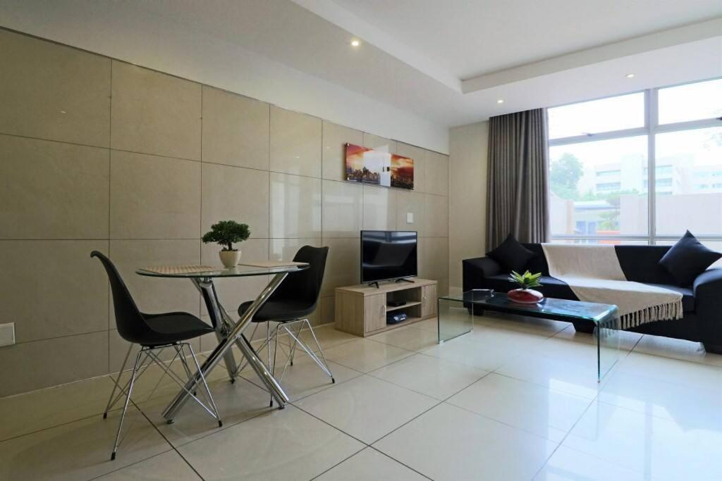 Upmarket Sandton Hydro Park Apartments Johannesburg Exterior foto