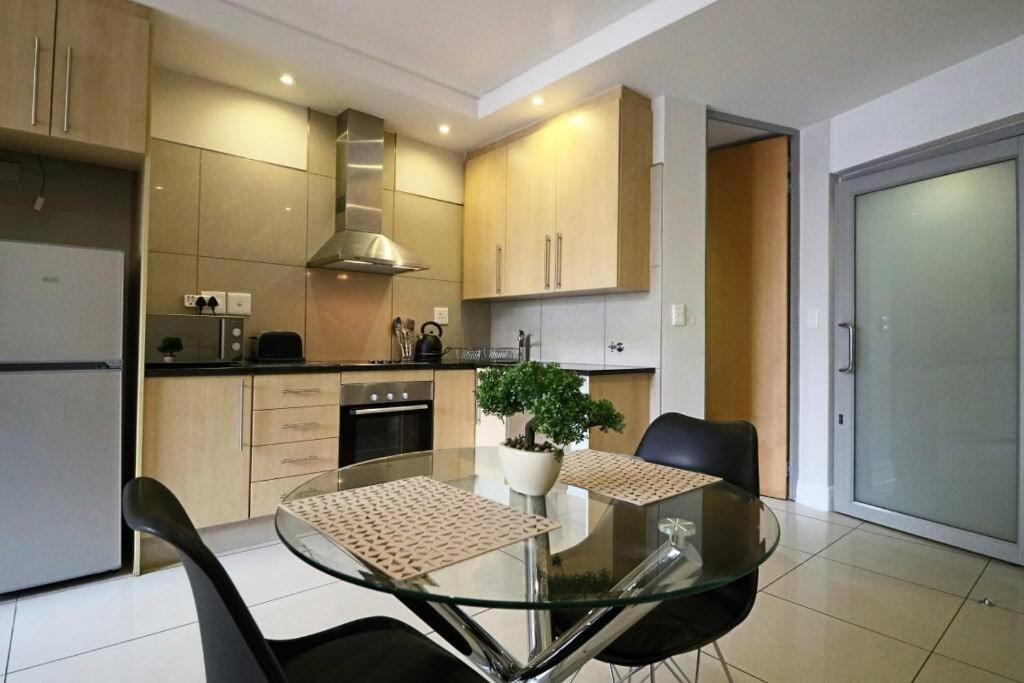 Upmarket Sandton Hydro Park Apartments Johannesburg Exterior foto